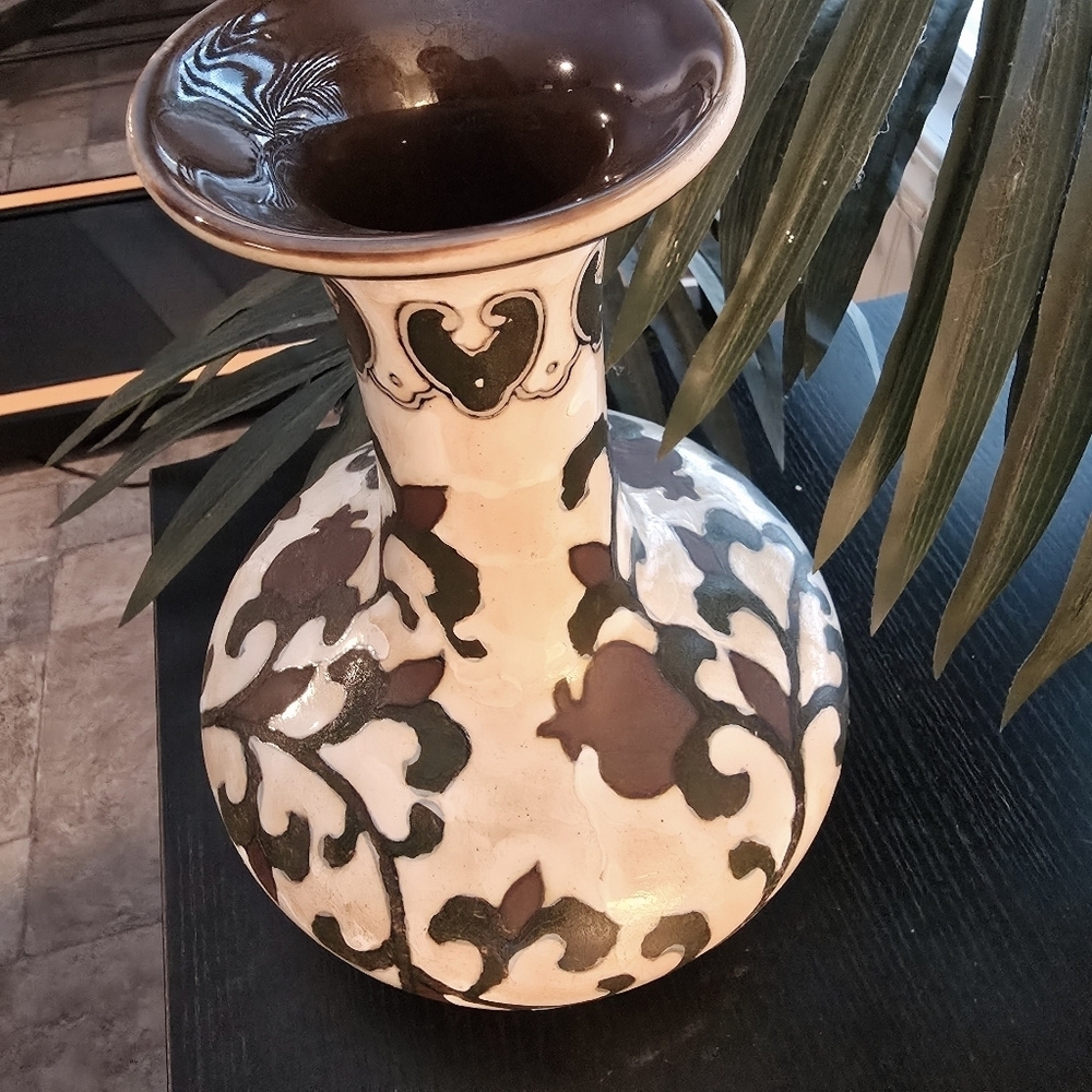 Chinese Cizhou Kiln Style Hand Glazed Stoneware Pottery Vase - Picture 7 of 10